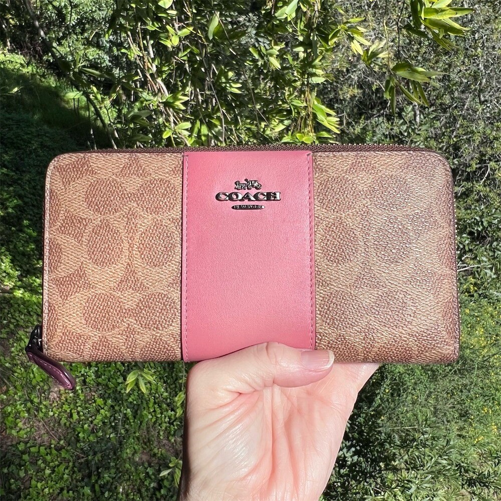 COACH Long Zip-Around Wallet Tan/Pink Signature Canvas & Leather w Gold Hardware - Picture 9 of 10